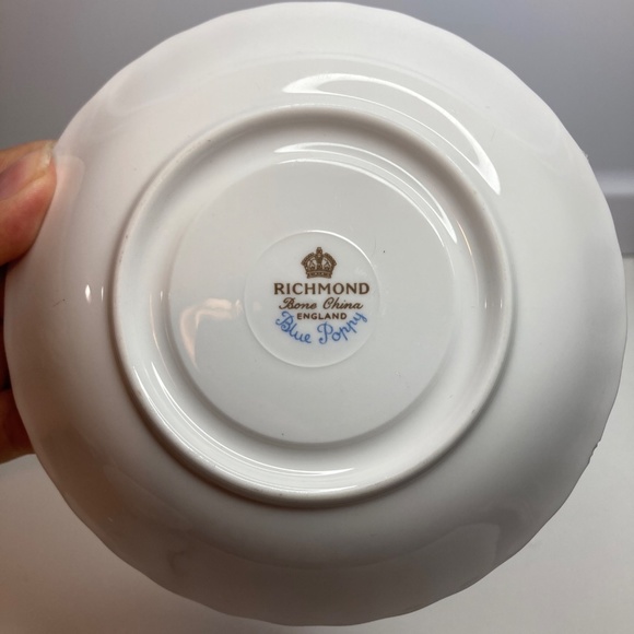 RICHMOND China, England - BLUE POPPY Pattern - CUP & SAUCER Set - Gold trim - Picture 8 of 10